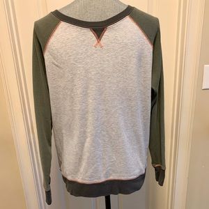 Eddie Bauer two-tone cotton blend long sleeve T-shirt Size large